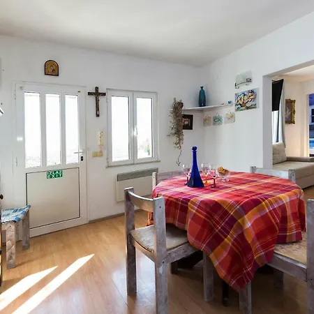 Apartment Holiday Haire